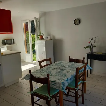 Petit Chalet En Bois Reynès Buitenkant foto